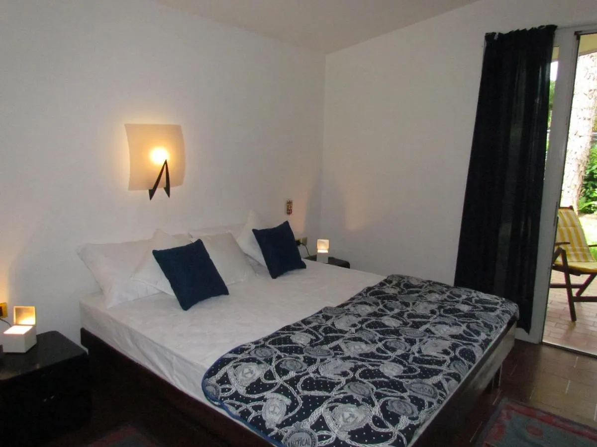 Beautiful Single Villa With Spacious Private Garden - Beach Place Included Bibione