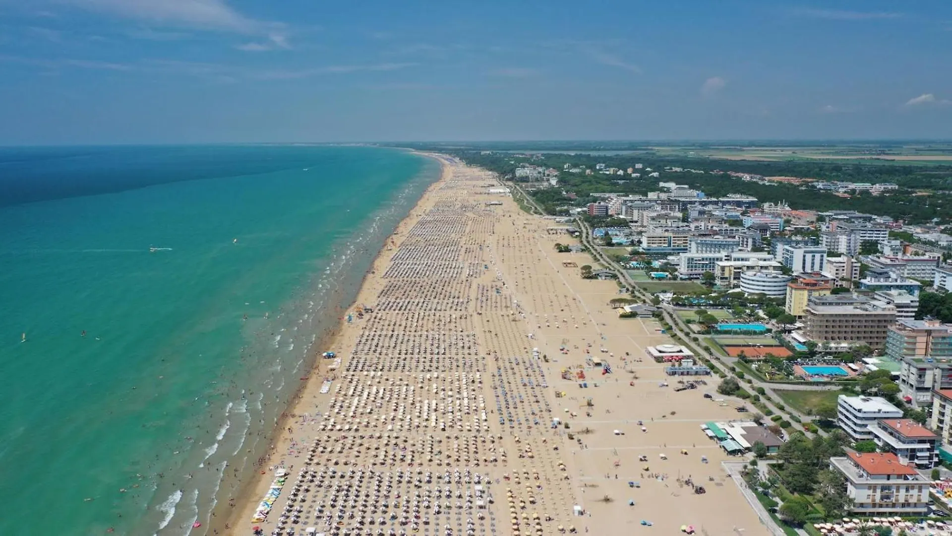 Beautiful Single Villa With Spacious Private Garden - Beach Place Included Bibione 0*,  Italy