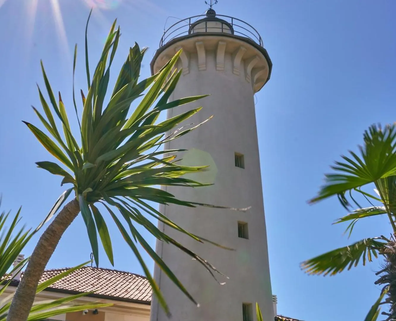 Beautiful Single Villa With Spacious Private Garden - Beach Place Included Bibione