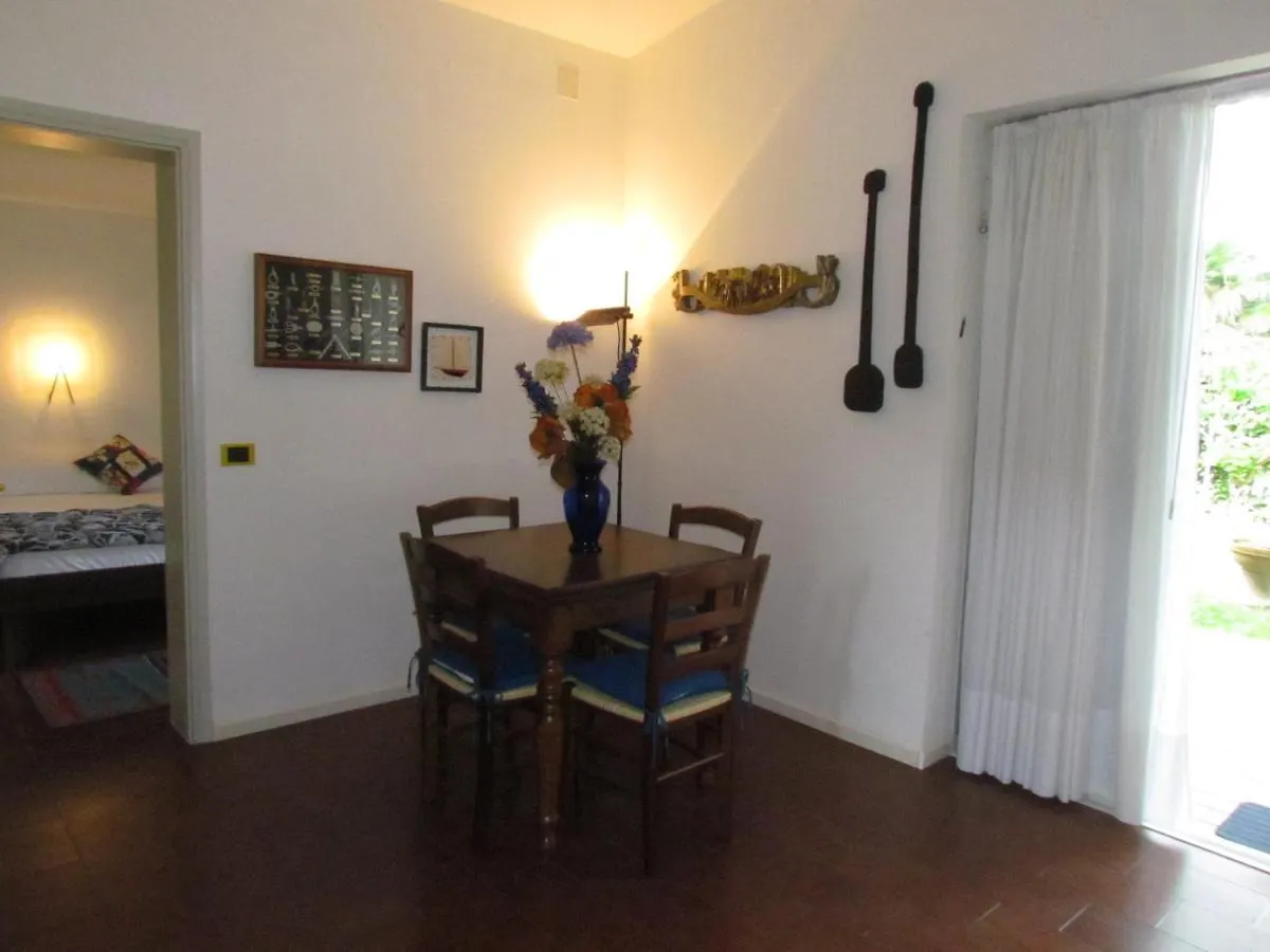 Beautiful Single Villa With Spacious Private Garden - Beach Place Included Bibione